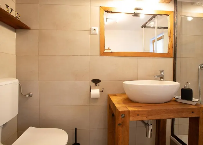 Etjan زغورنجي